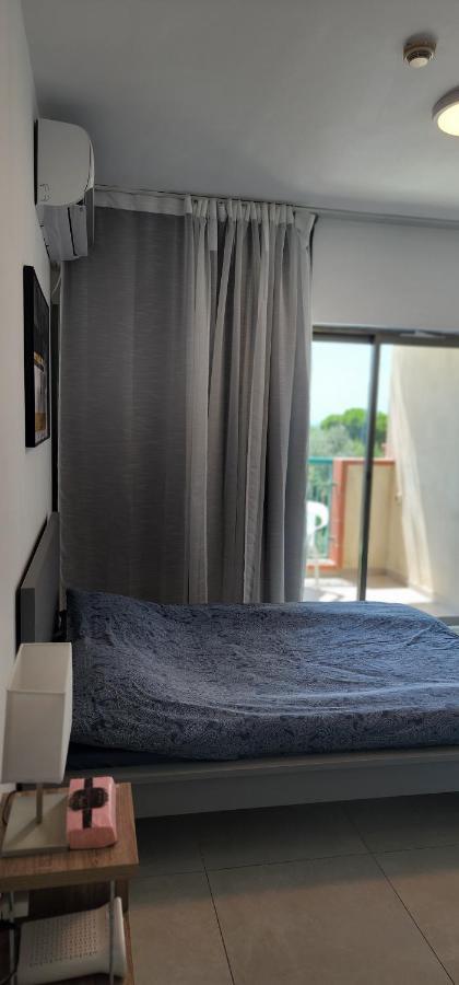 דירת חדר יפה ונעימה באיזור פסטורלי ושקט Leilighet Zikhron Ya'akov Eksteriør bilde